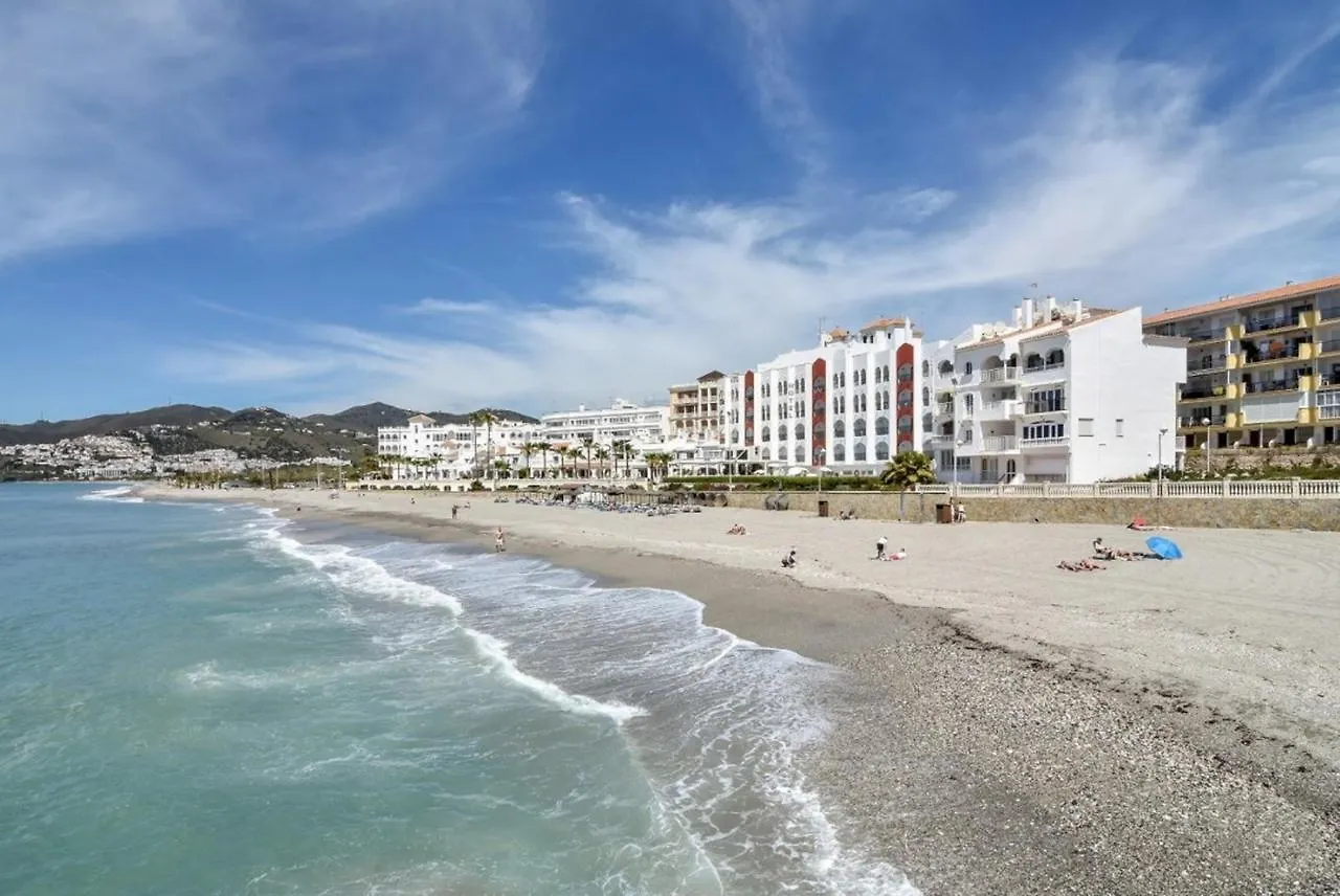 Apartment Over Torrecilla Beach Promenade Nerja